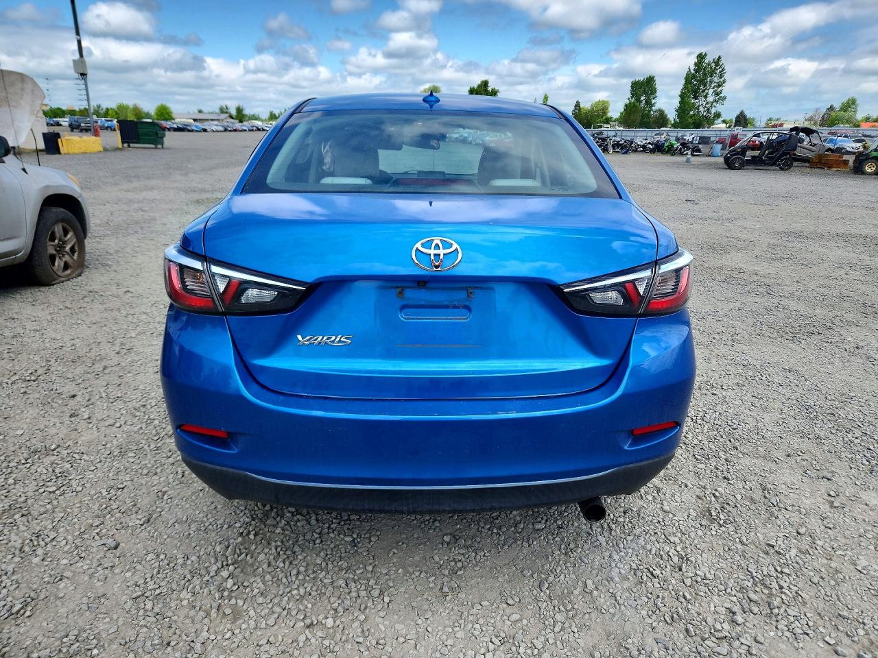 Toyota Yaris L