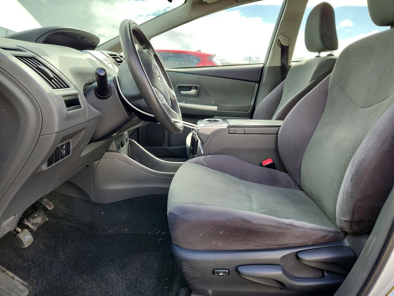 Toyota Prius v Three
