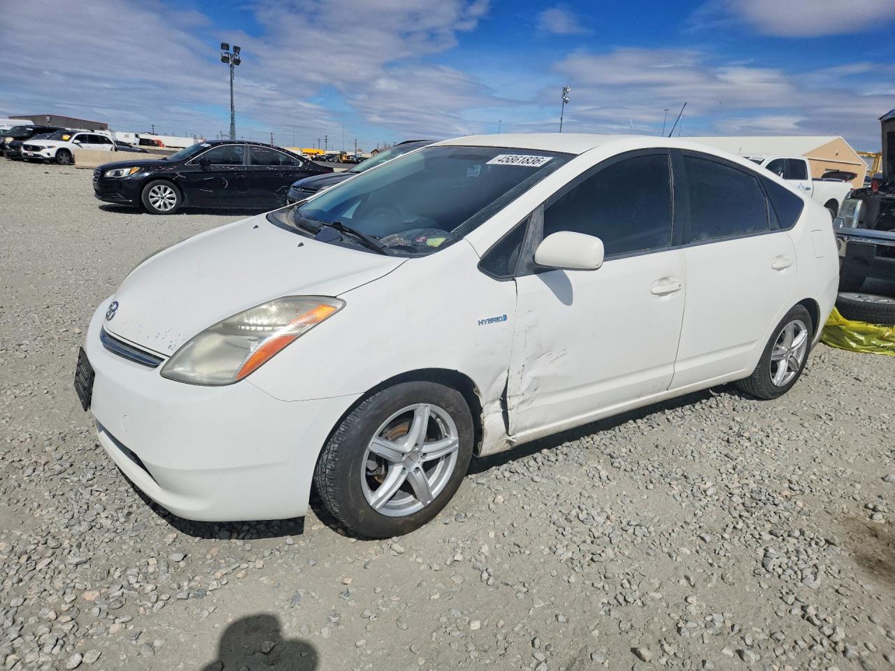 Salvage Toyota Prius Image