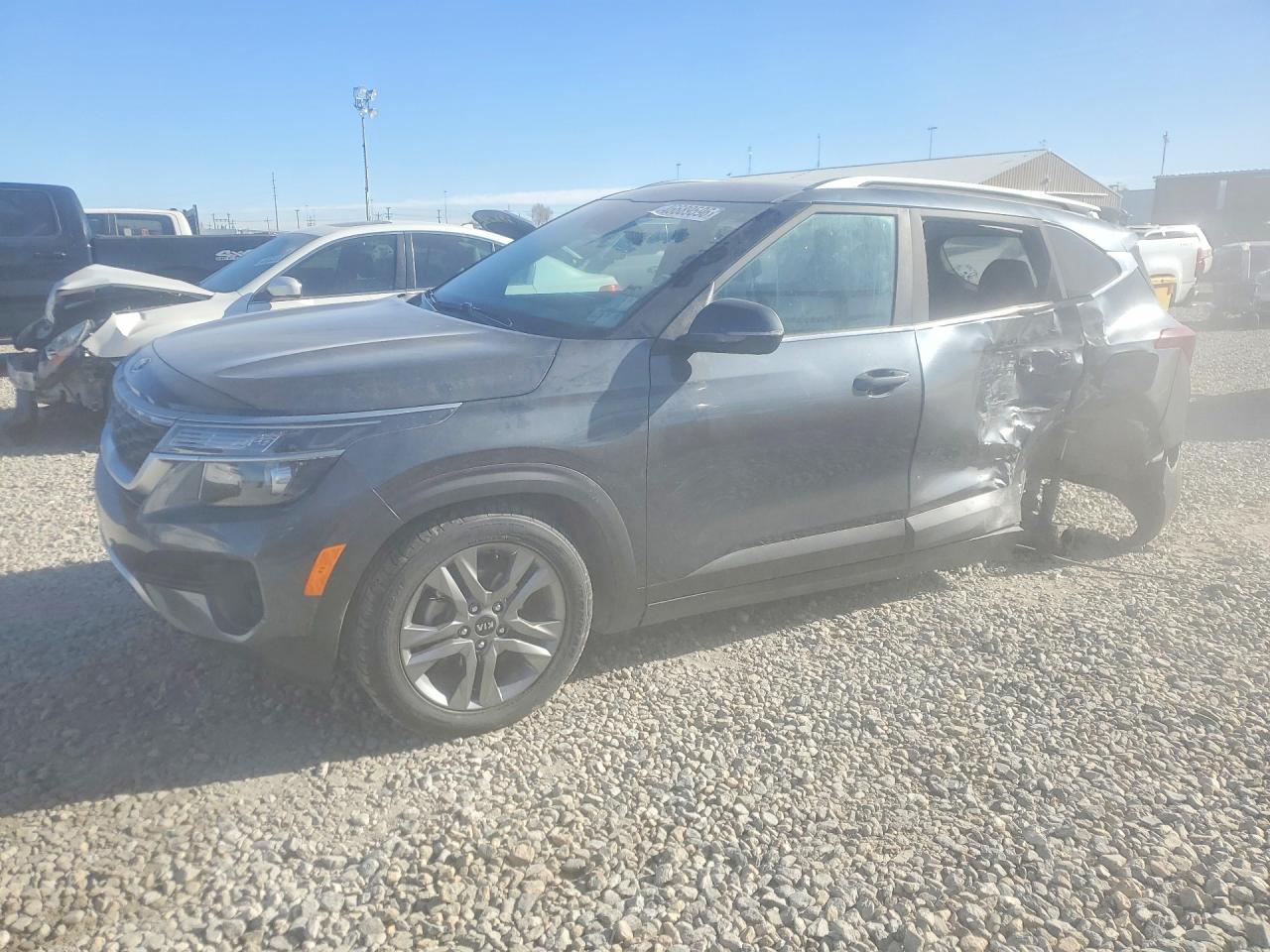 Salvage Kia Seltos Image