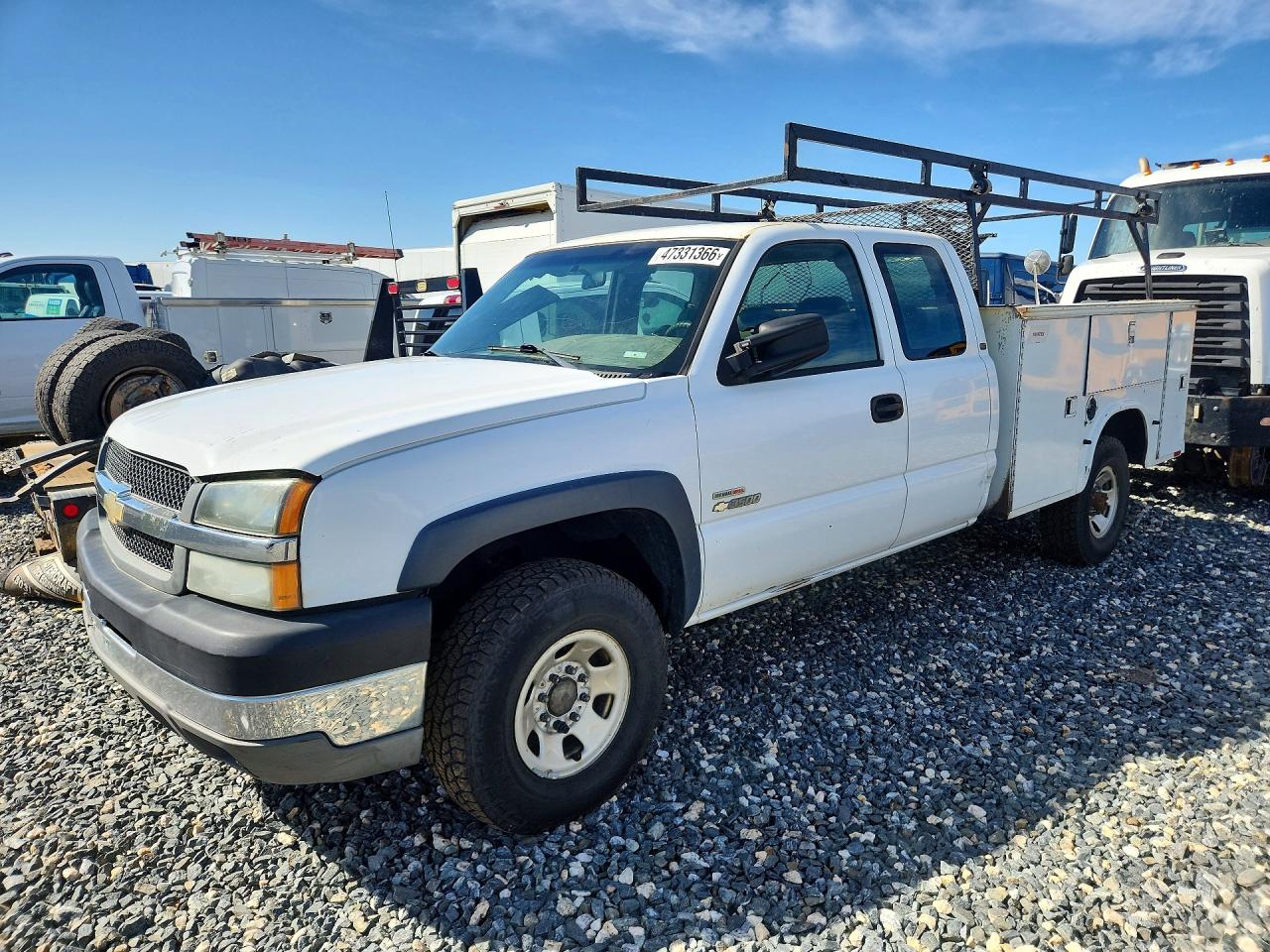 Salvage Chevrolet Silverado Image