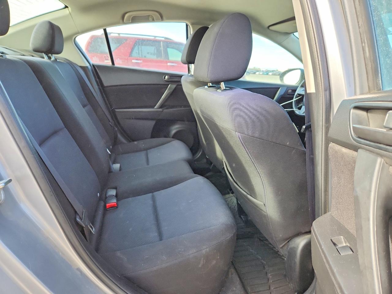 Mazda 3 I