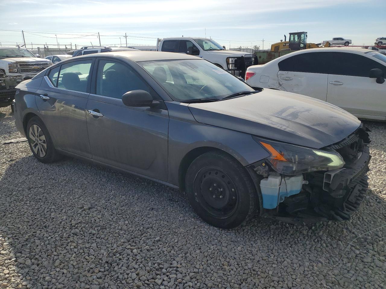 Nissan Altima S