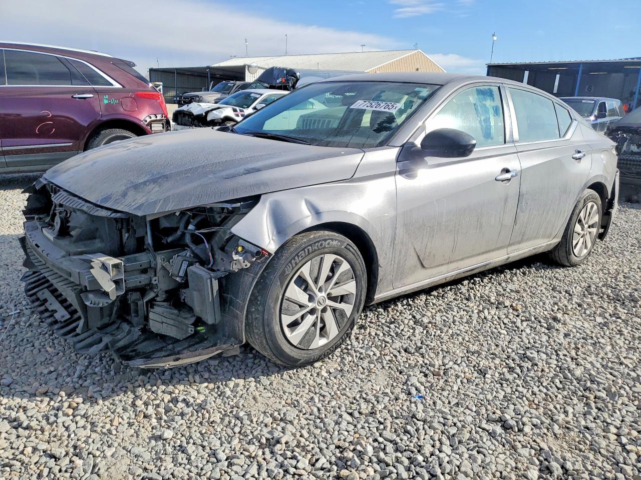 Salvage Nissan Altima Image