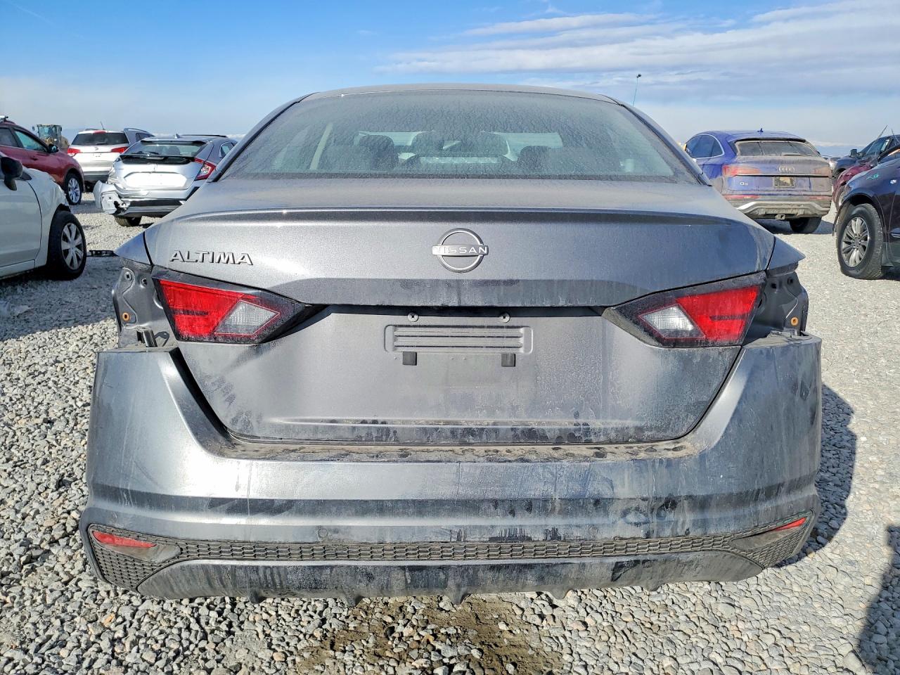 Nissan Altima S