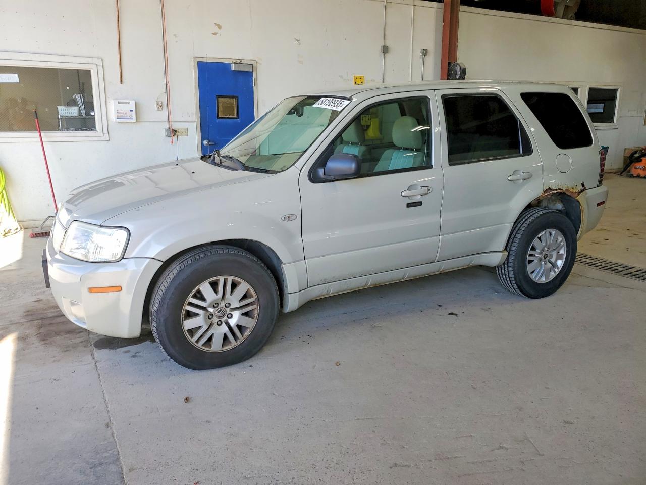 Salvage Mercury Mariner Image