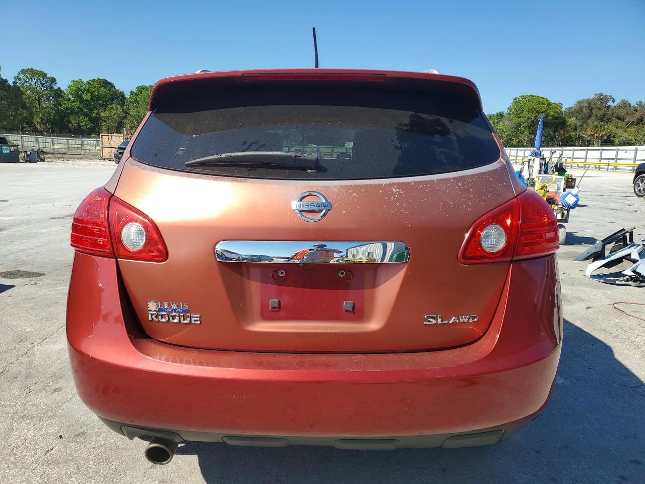 Nissan Rogue S