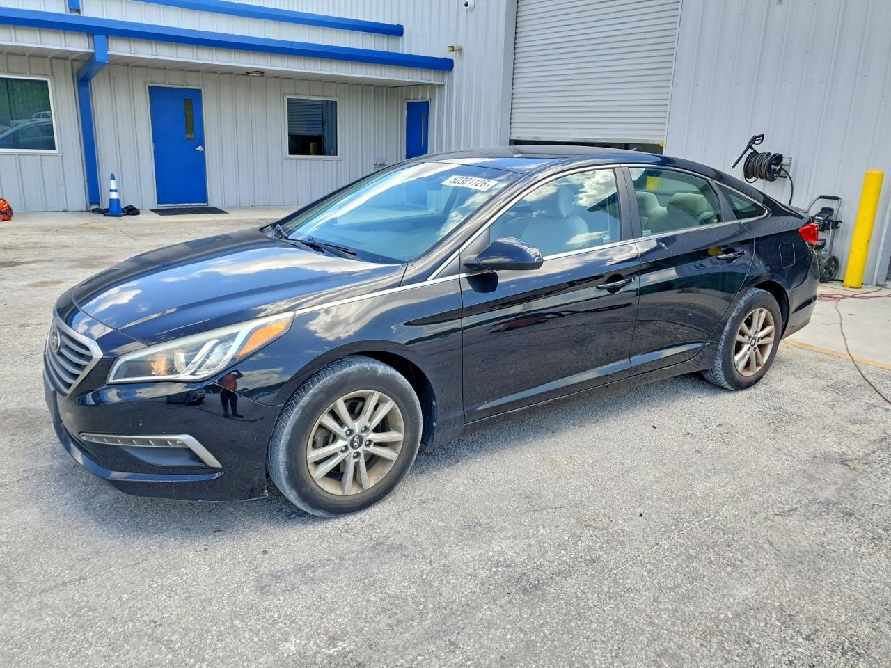 Salvage Hyundai SONATA Image