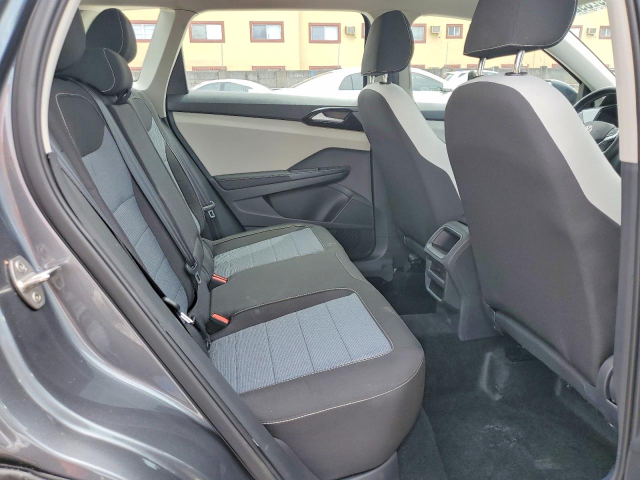 Volkswagen Taos S