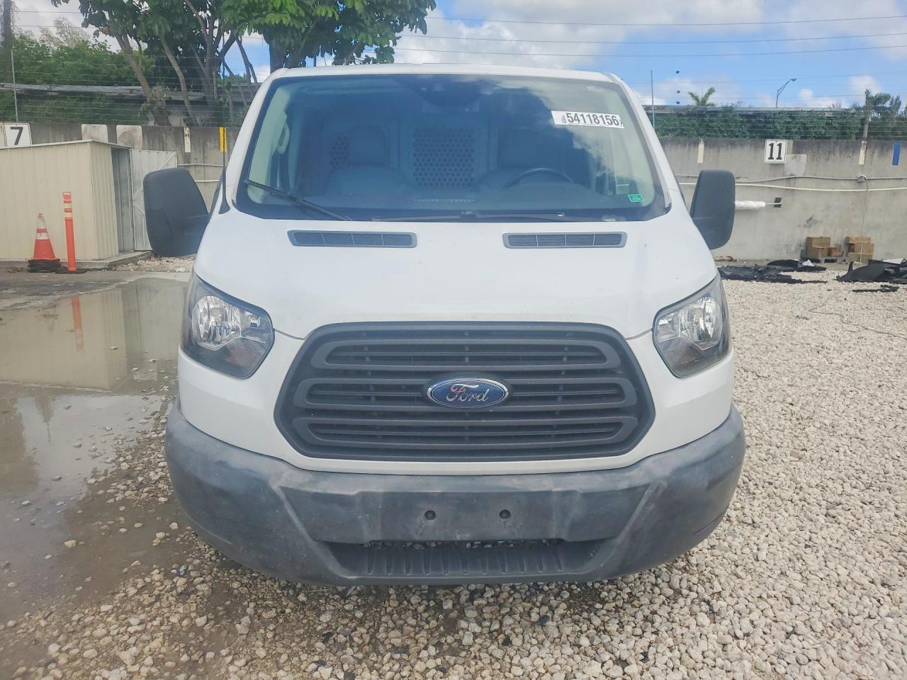 Ford Transit T-250