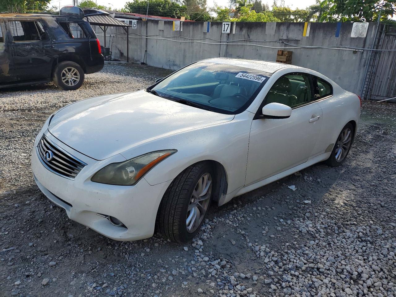 Salvage INFINITI G37 Image