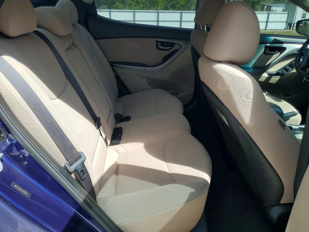 Hyundai ELANTRA Se