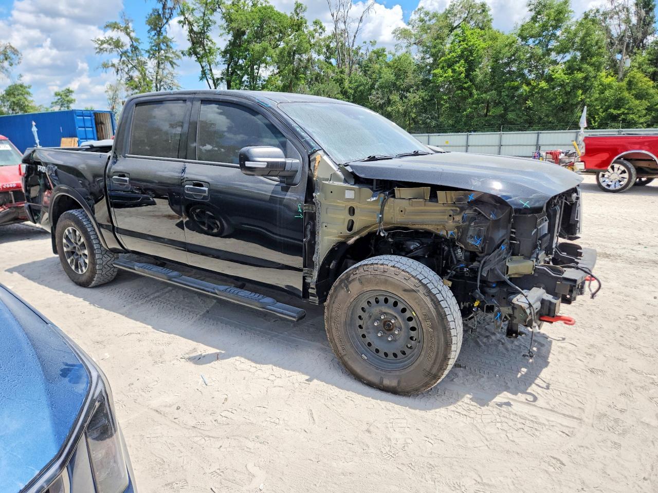 Nissan Titan Pro-4x