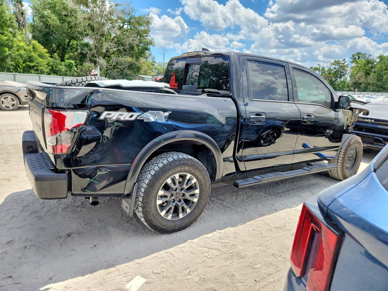 Nissan Titan Pro-4x