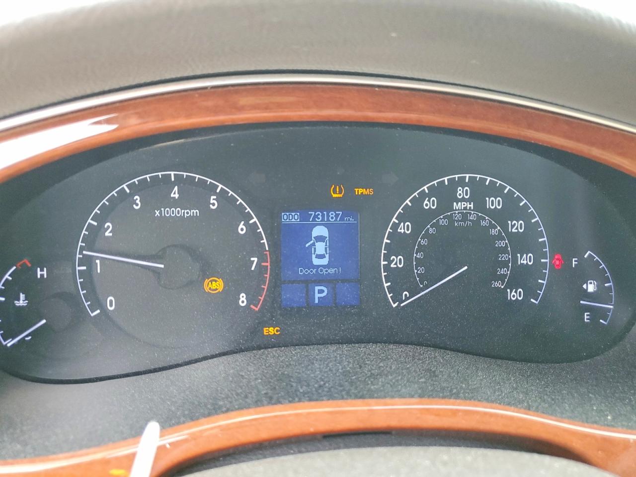 Hyundai Genesis 3.8l