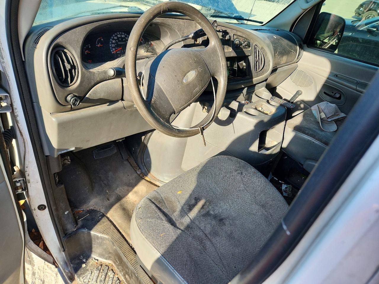 Ford Econoline E150 Van