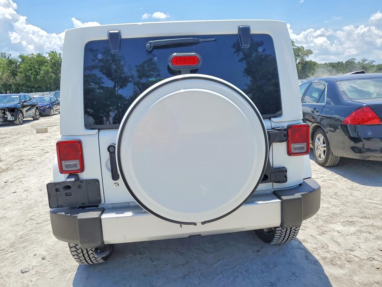 Jeep Wrangler Sahara