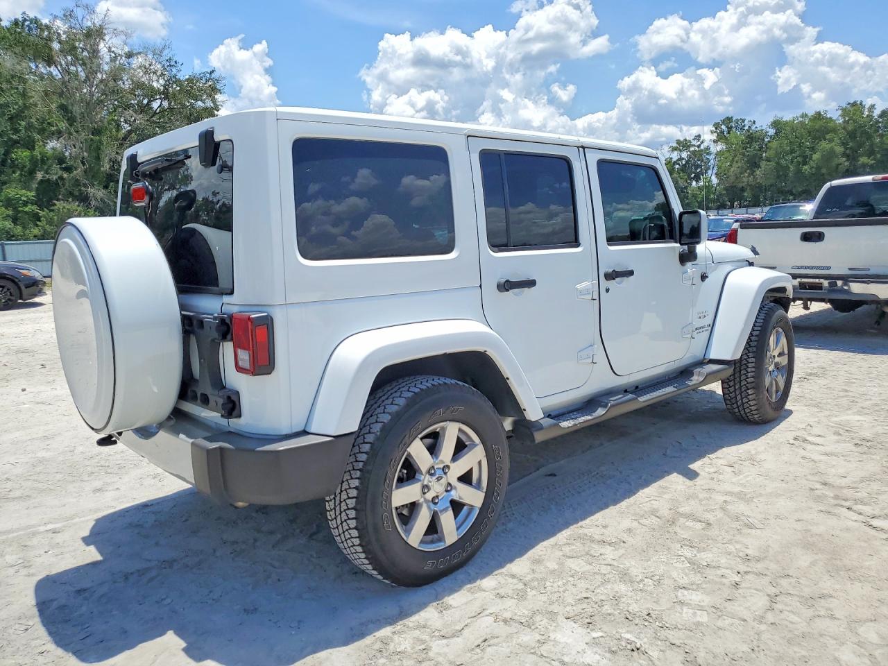 Jeep Wrangler Sahara