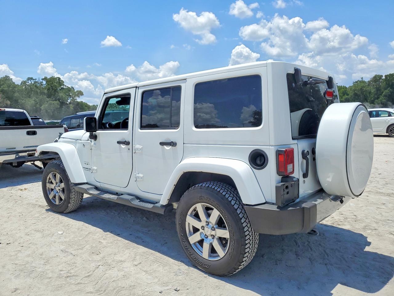 Jeep Wrangler Sahara