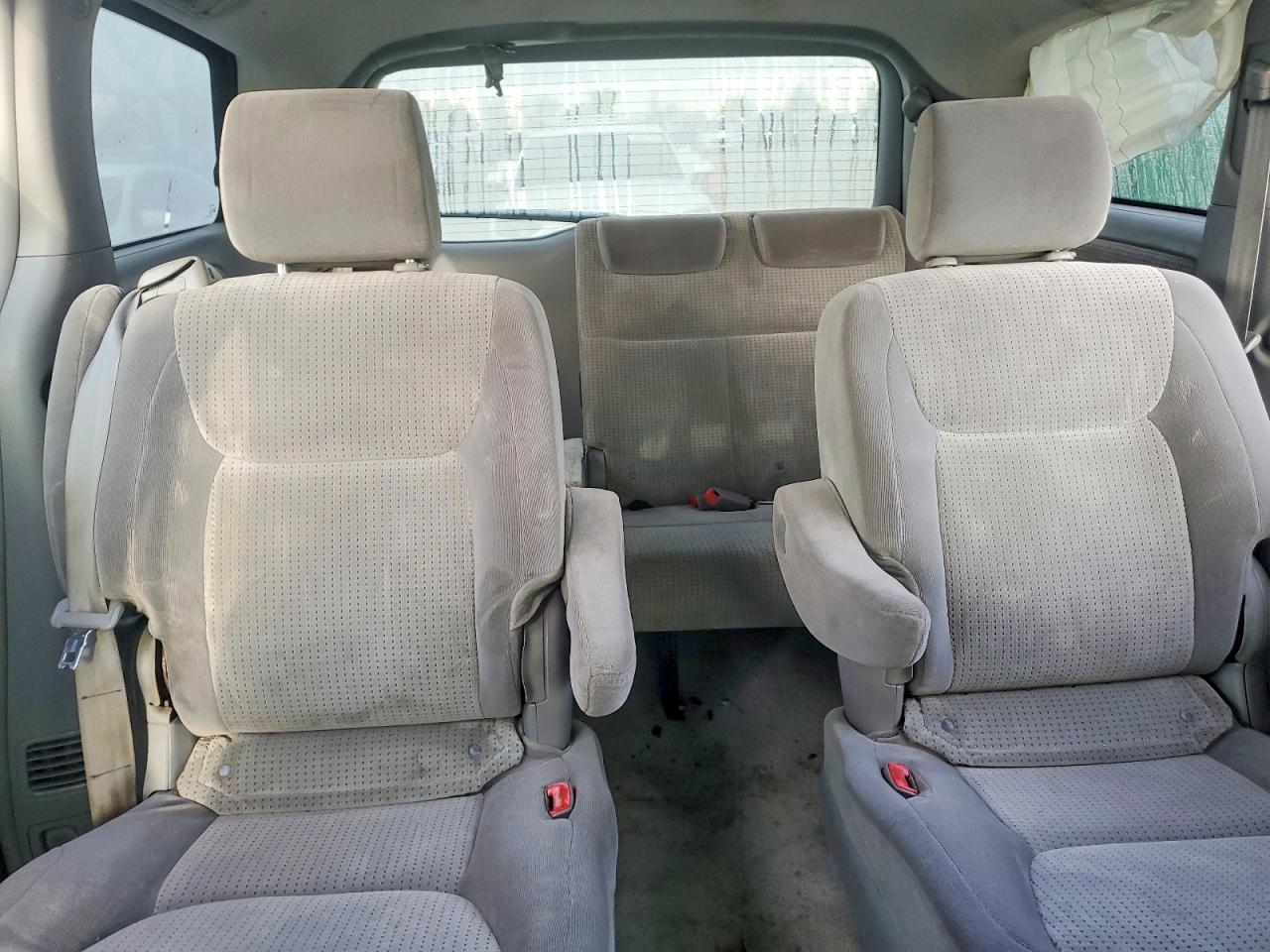 Toyota Sienna Le 7-passenger