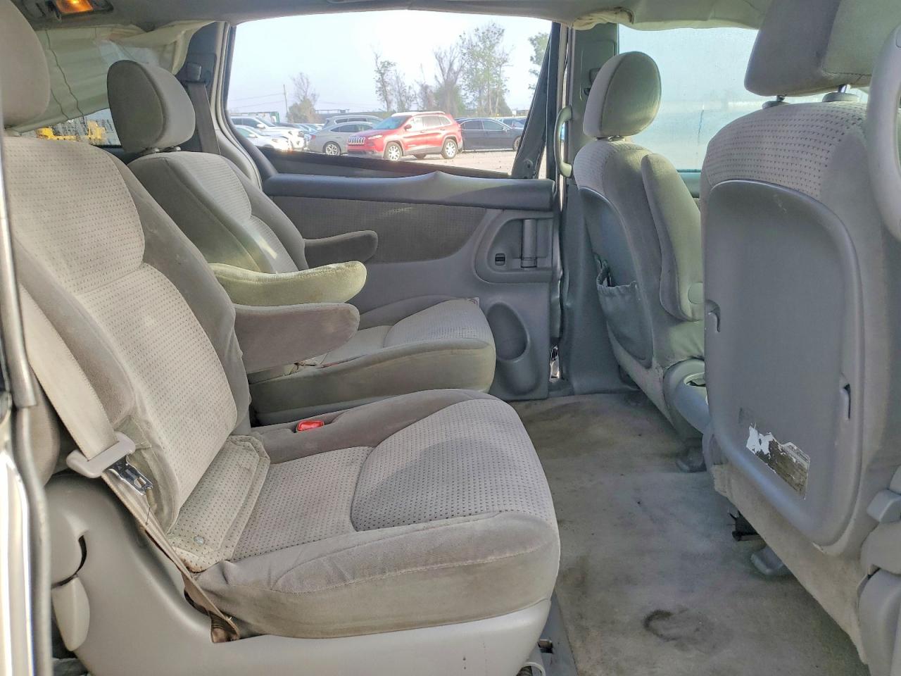 Toyota Sienna Le 7-passenger