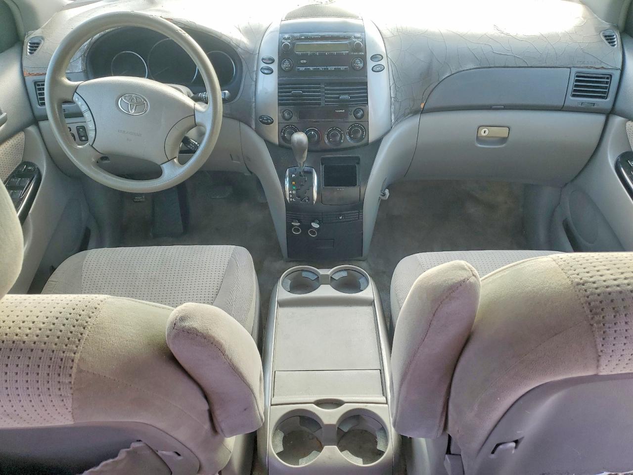 Toyota Sienna Le 7-passenger