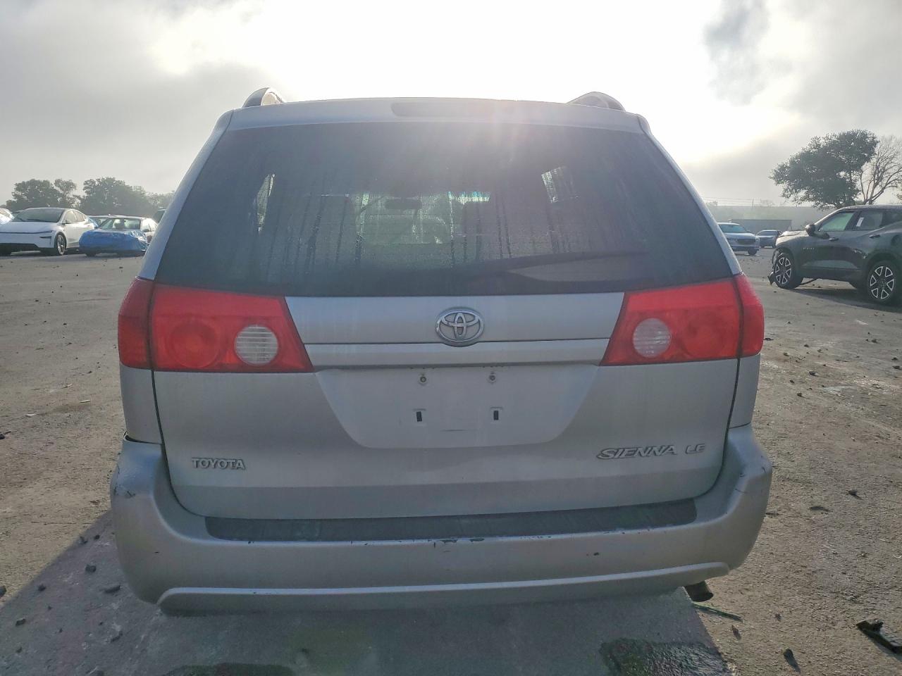 Toyota Sienna Le 7-passenger