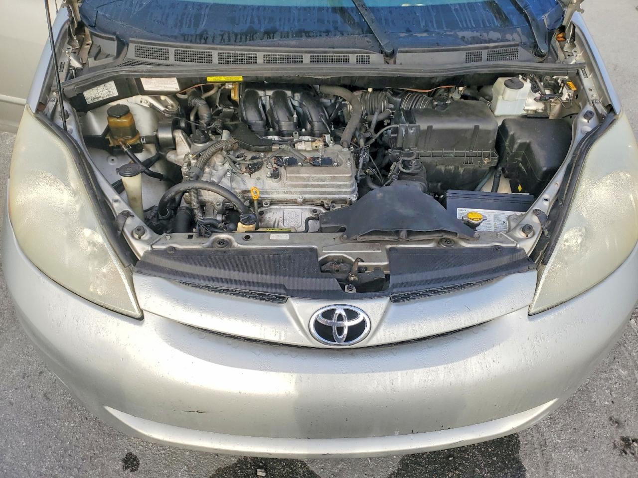 Toyota Sienna Le 7-passenger