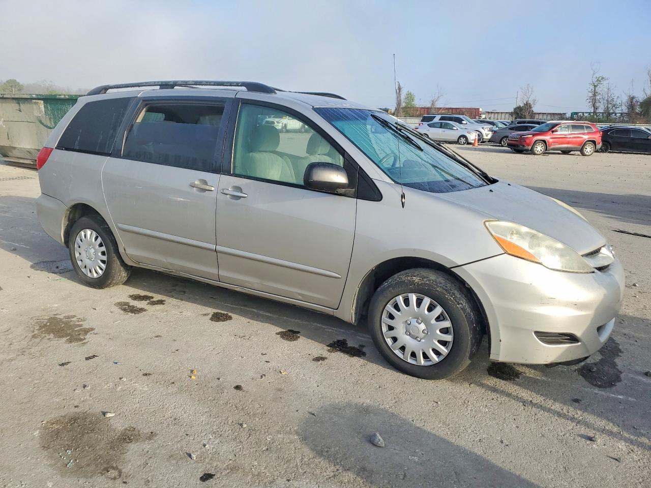 Toyota Sienna Le 7-passenger