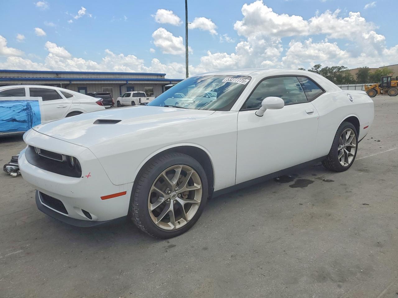 Salvage Dodge Challenger Image