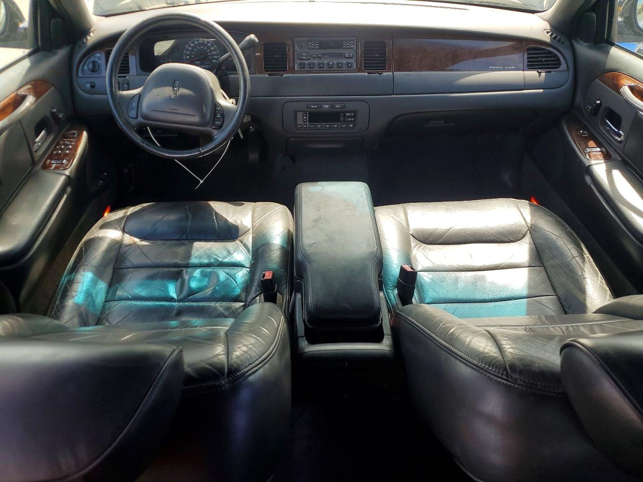 Lincoln Towncar Executive L