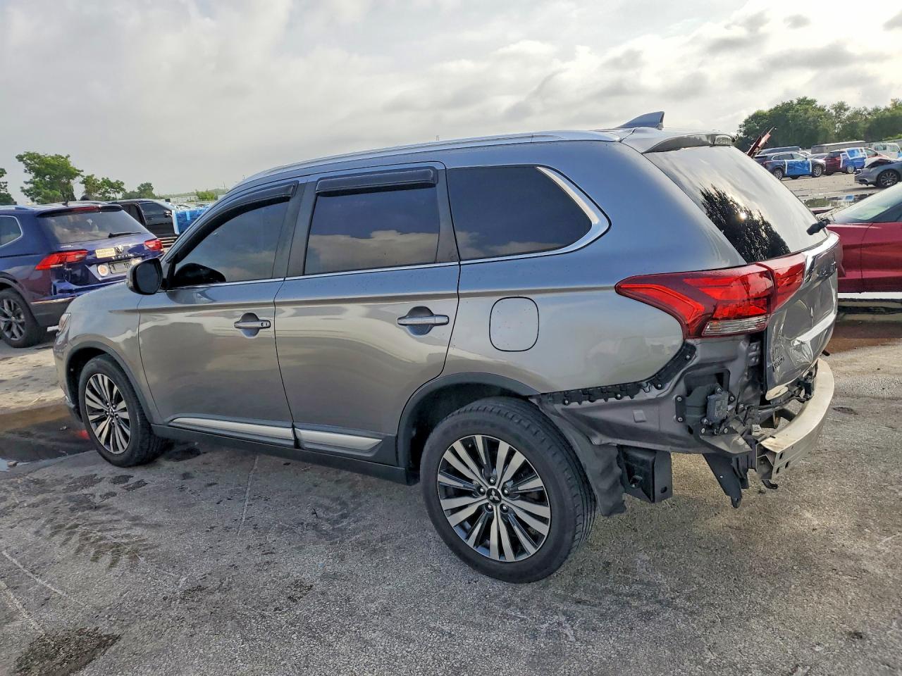 Mitsubishi Outlander Se