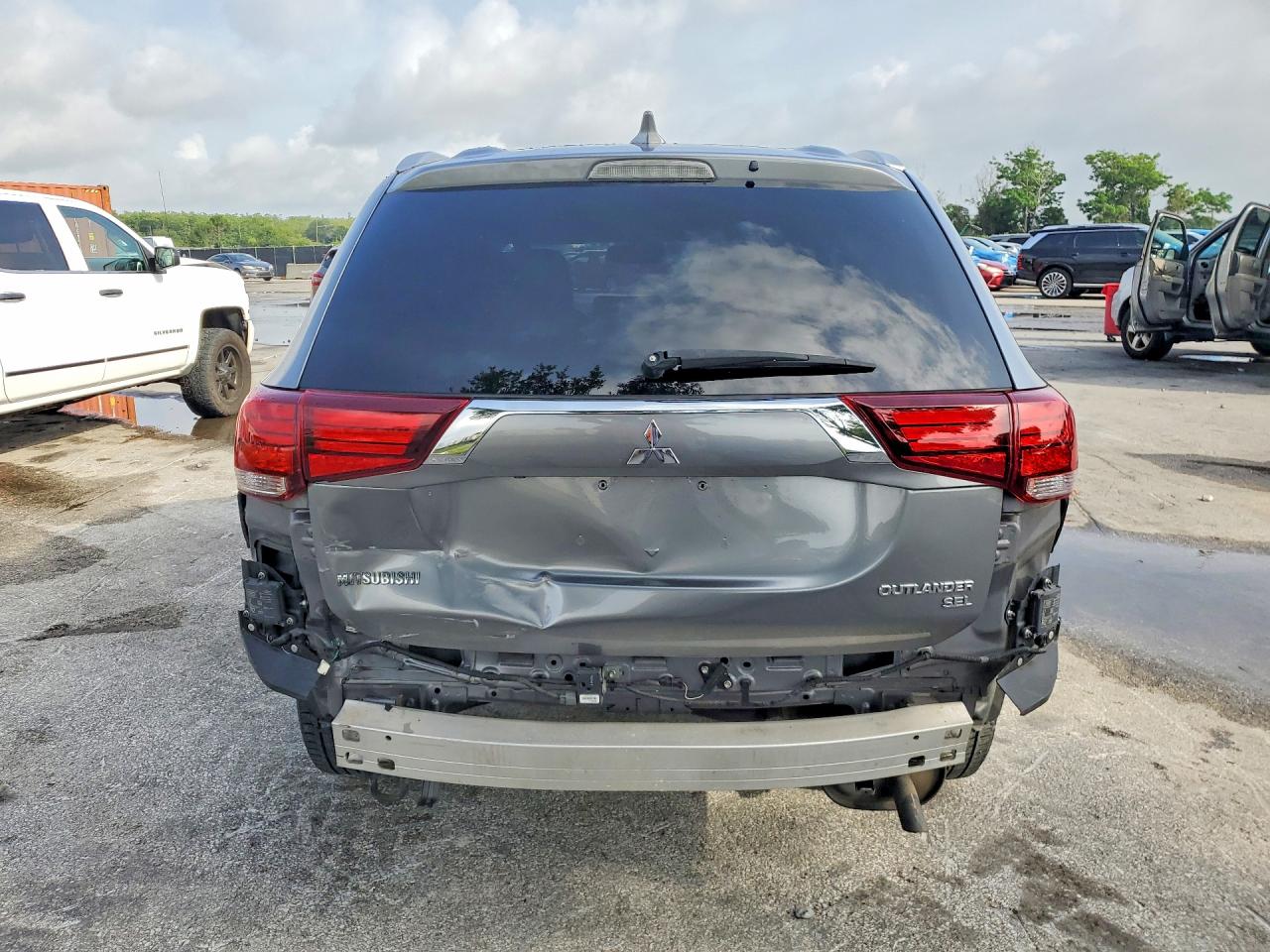 Mitsubishi Outlander Se