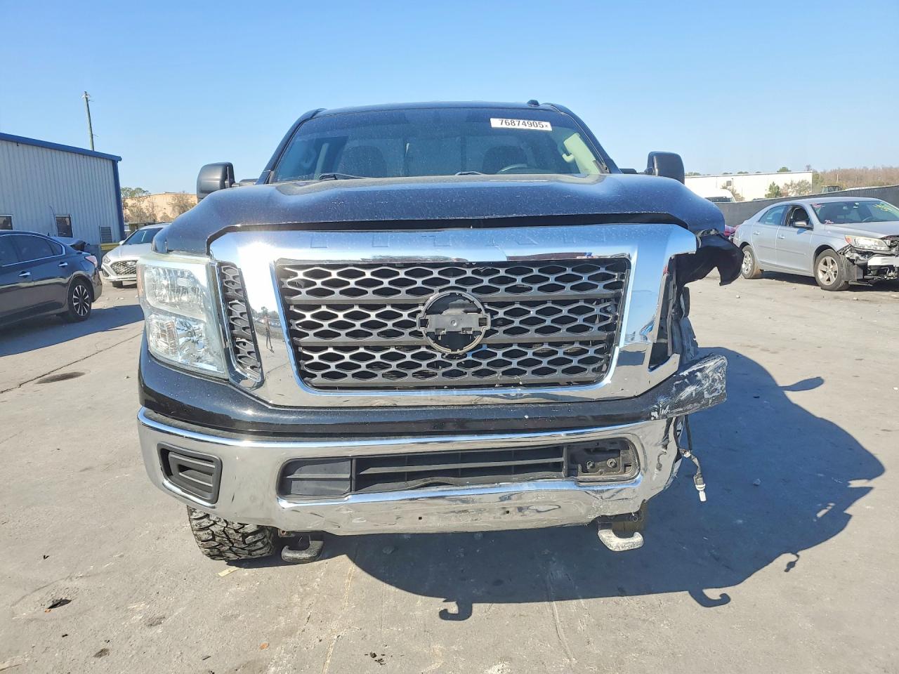 Nissan Titan Sv