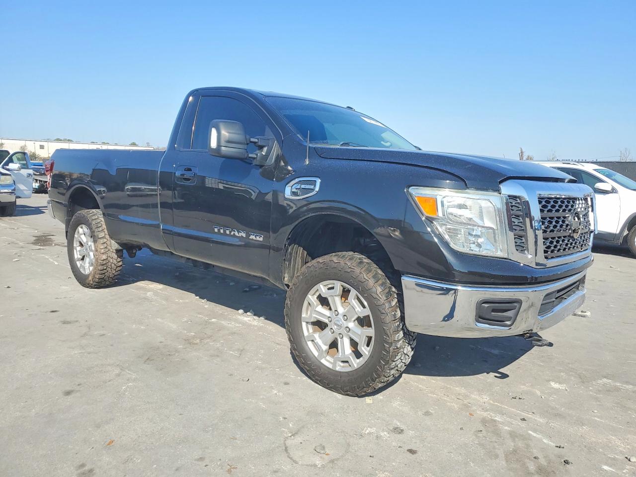 Nissan Titan Sv