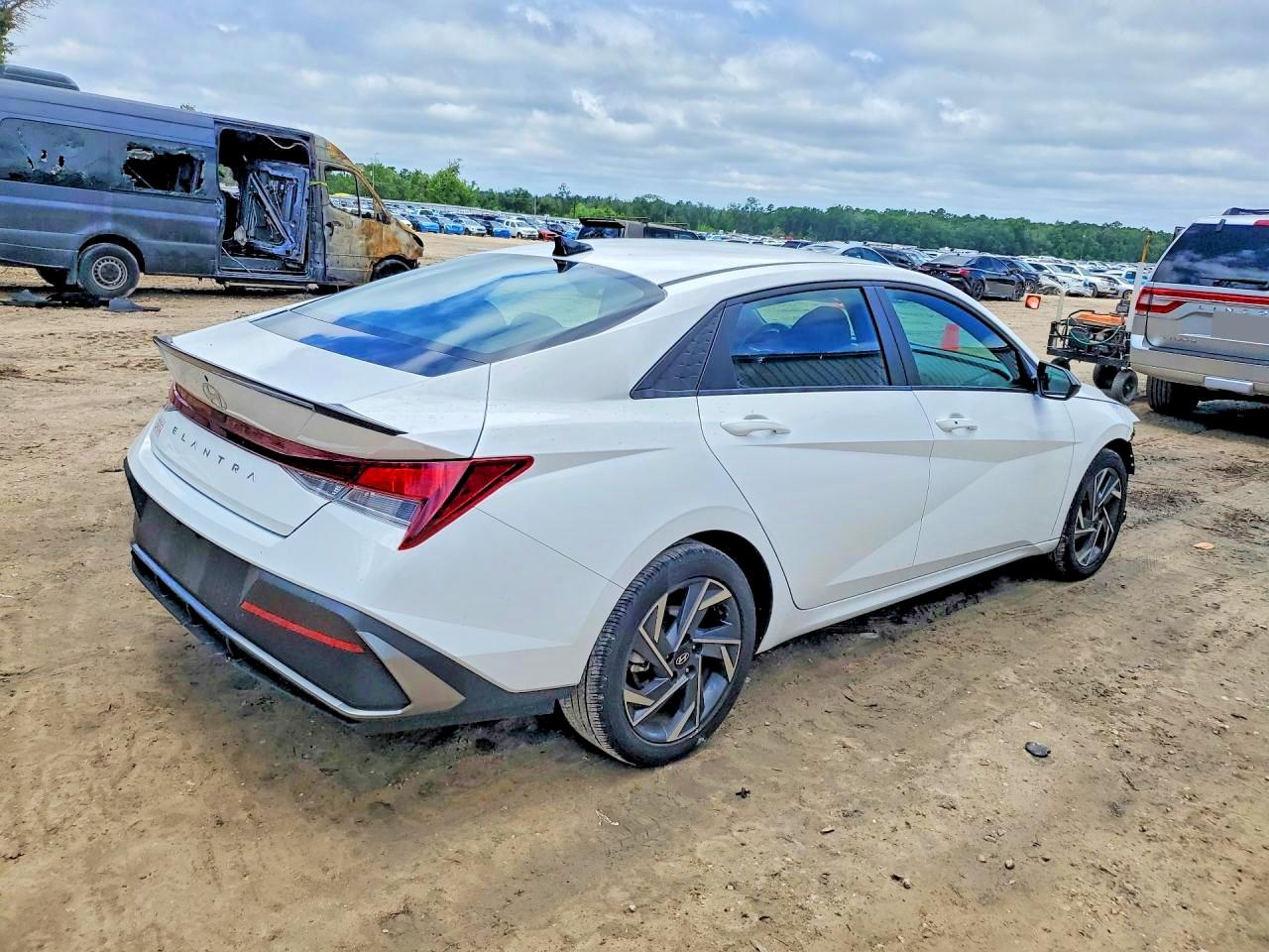 Hyundai ELANTRA Sel Sport