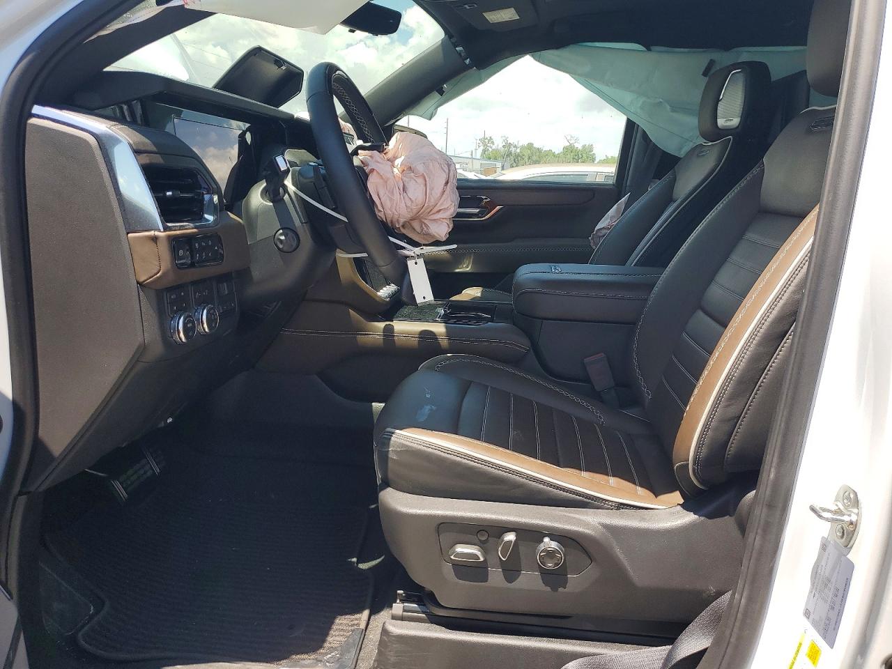 GMC Yukon Denali Ultimate