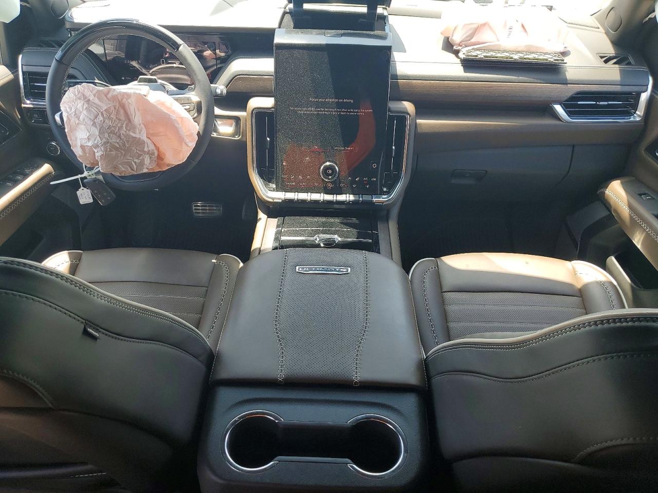 GMC Yukon Denali Ultimate