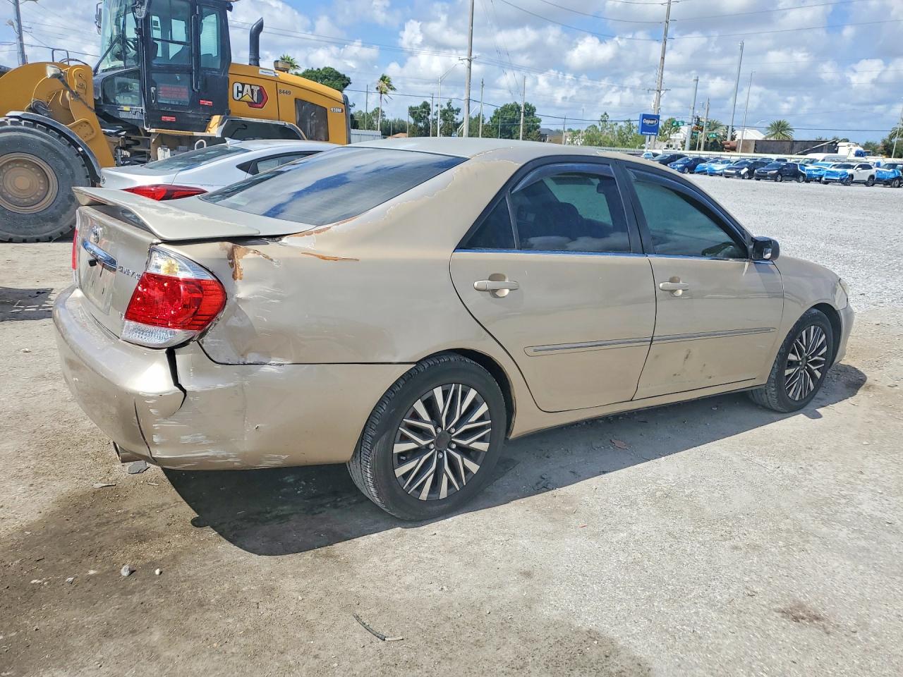 Toyota Camry Xle V6