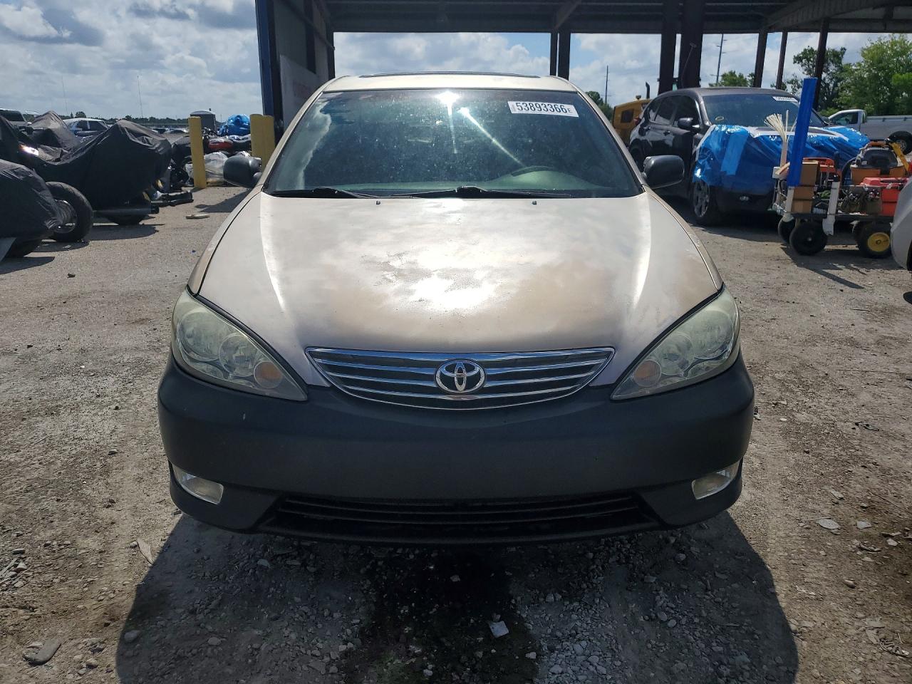 Toyota Camry Xle V6