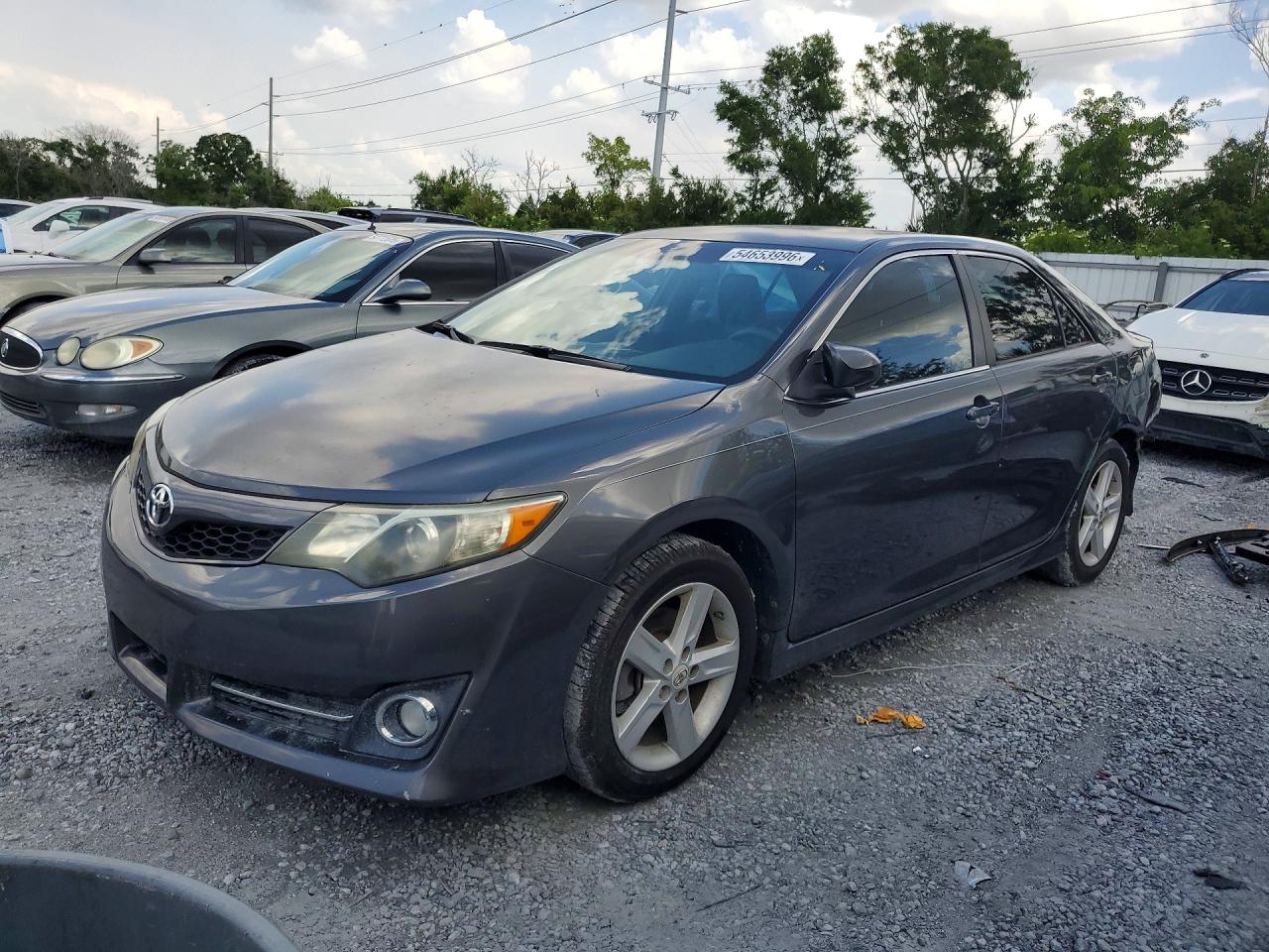 Salvage Toyota Camry Image