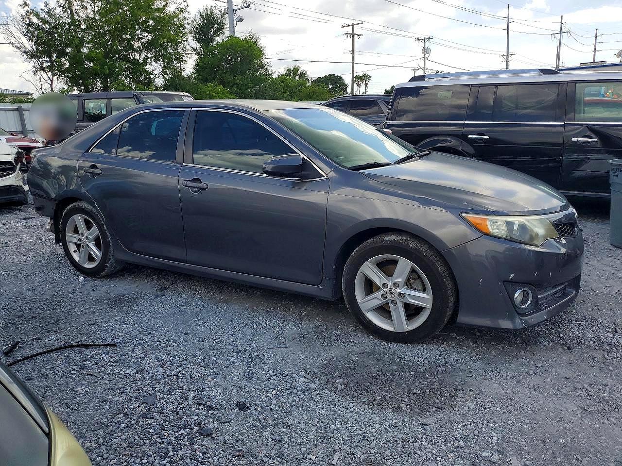 Toyota Camry Se