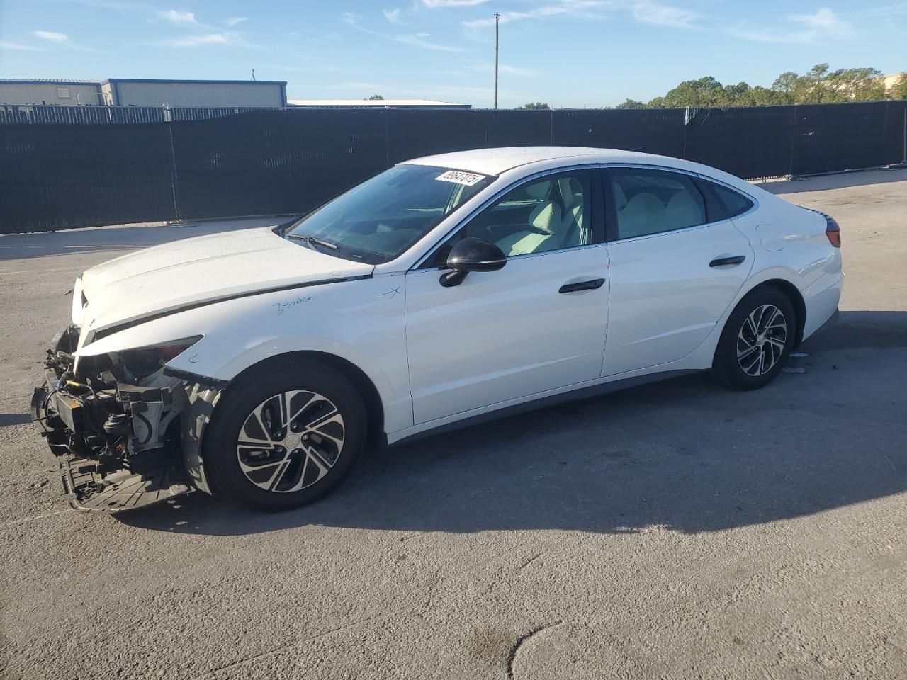 Salvage Hyundai SONATA Image