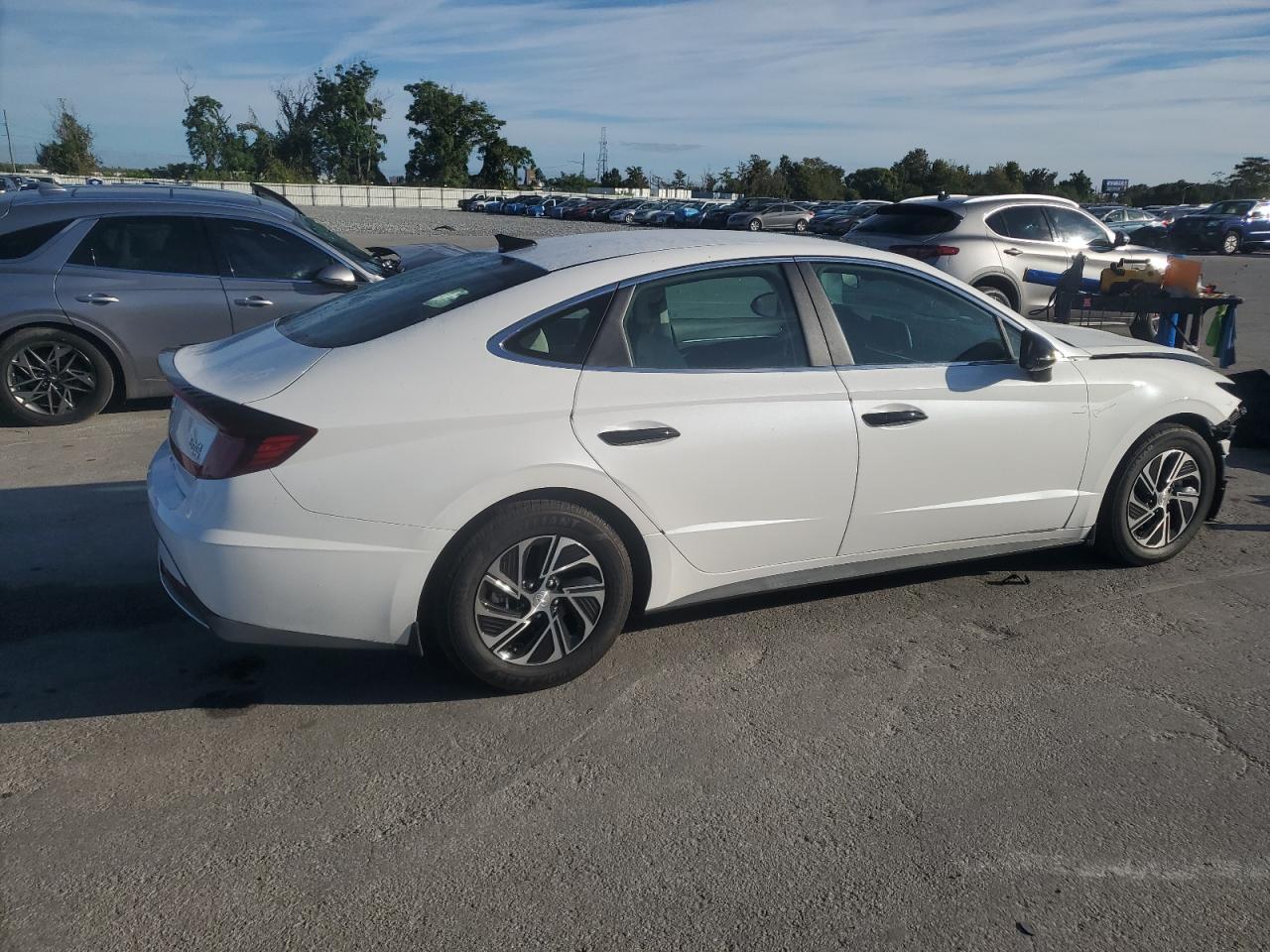 Hyundai SONATA Hybrid