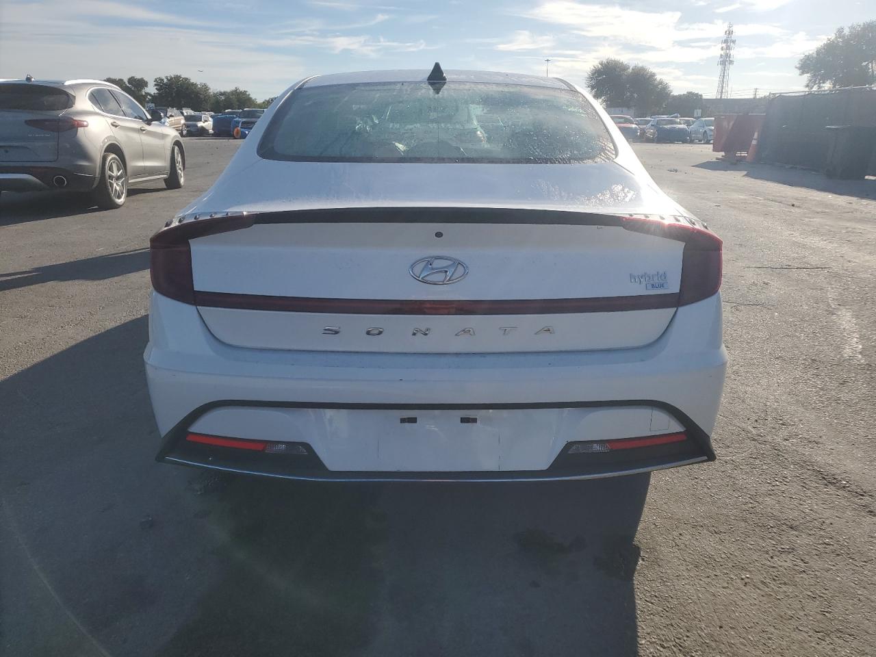 Hyundai SONATA Hybrid