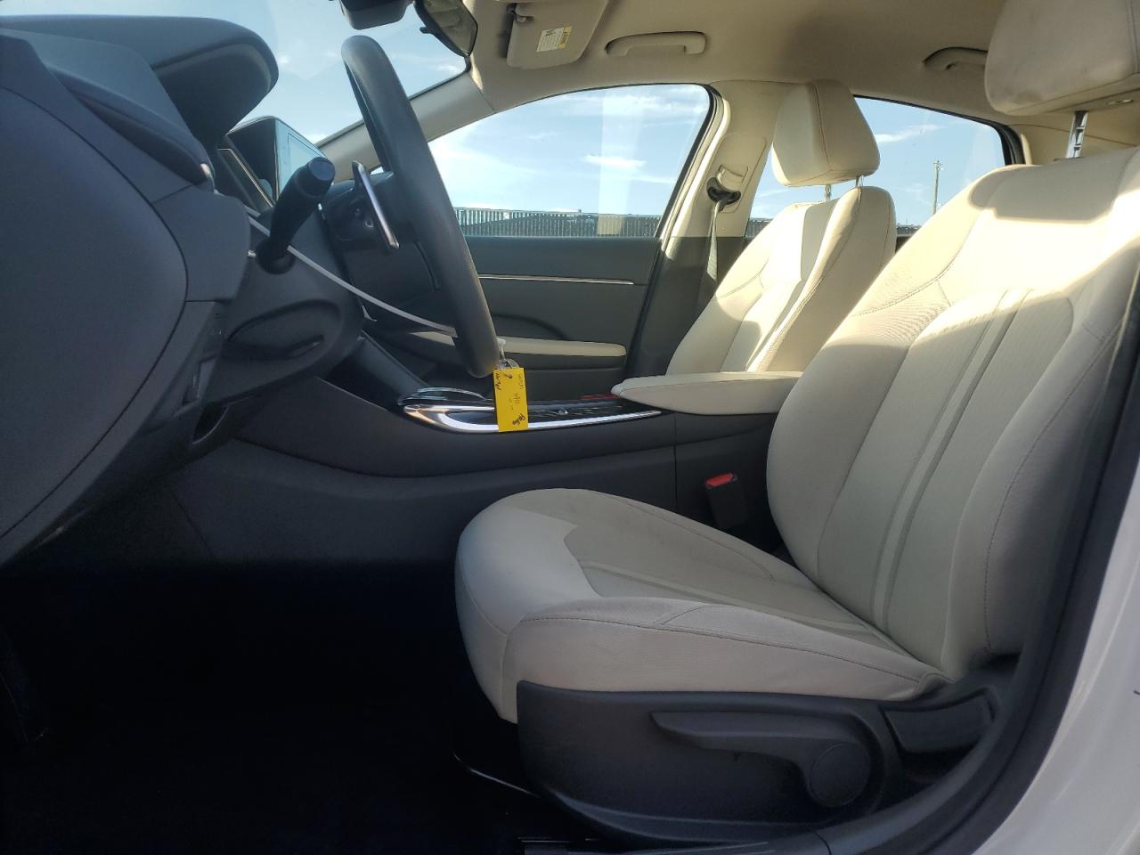 Hyundai SONATA Hybrid