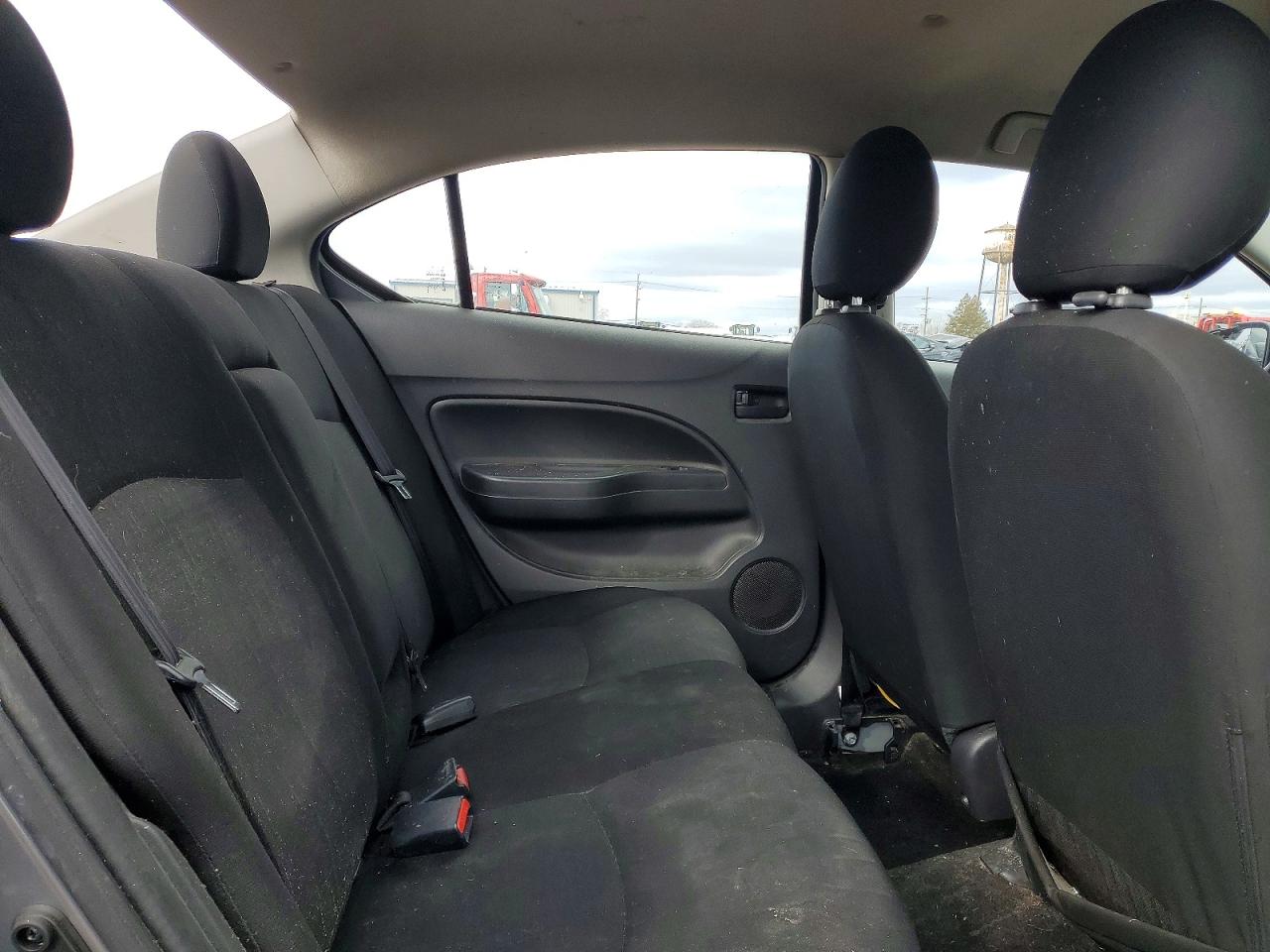 Mitsubishi Mirage G4 Es