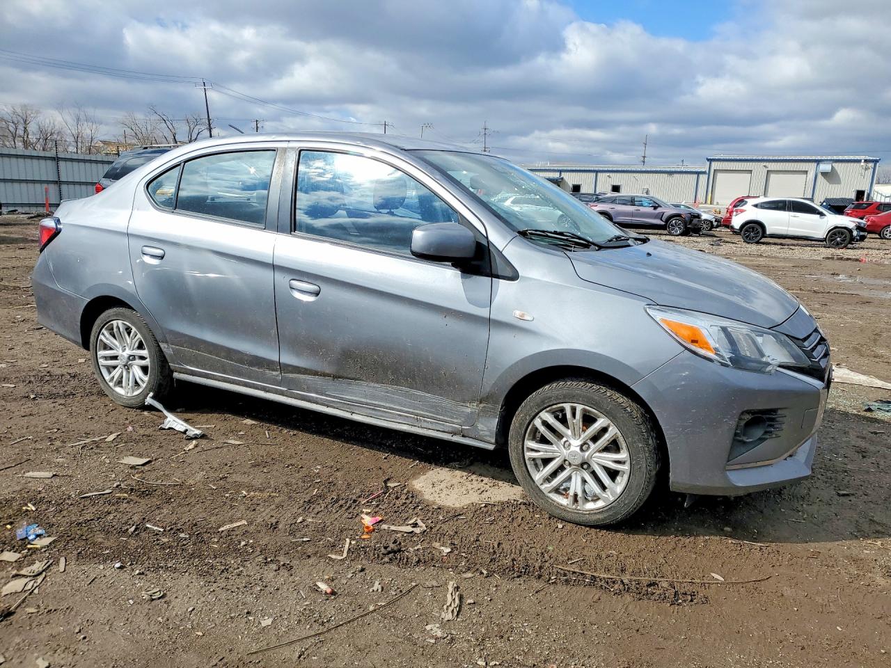 Mitsubishi Mirage G4 Es