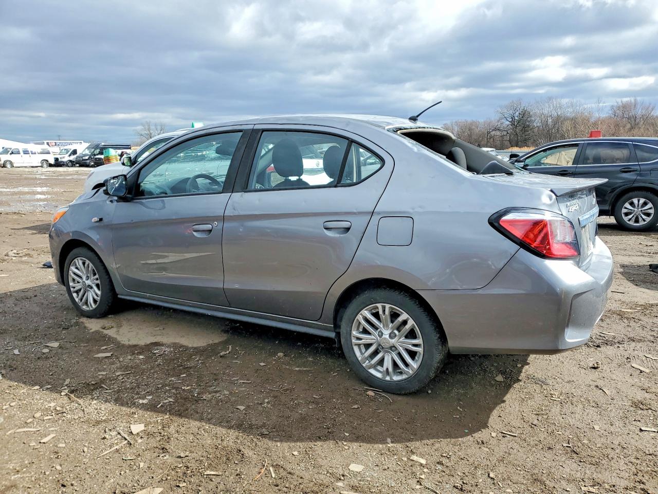 Mitsubishi Mirage G4 Es