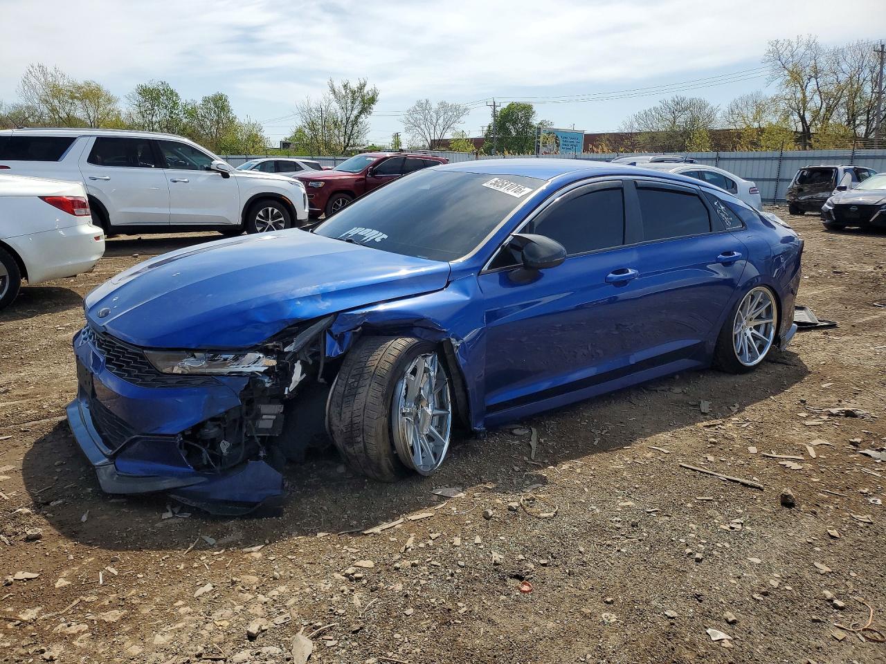 Salvage Kia K5 Image